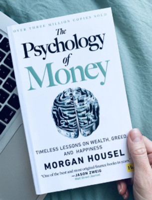 The Psychology Of Money (English )(Paperback, Housel Morgan)