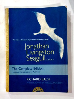 Jonathan Livingston Seagull A Story (Old Used Book)(Paperback, Richard Bach)