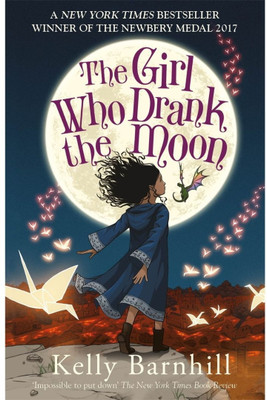The Girl Who Drank The Moon(Paperback, Kelly Barnhill)