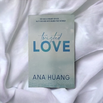 Twisted Love(Paperback, ANA HUANG)