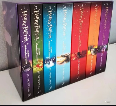 Harry Potter: The Complete Collection (7 Books Box Set)(Paperback, Tengen company)