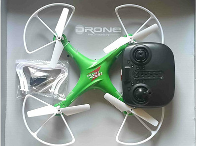 M Kids LH-X50 6-Axis Gyro, Flashy Lights & 360 Rolling Function Quadcopter(Multicolor)