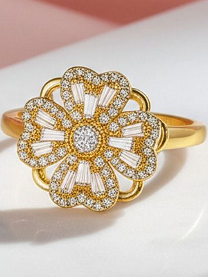 Dressberry Four Leaf Clover Adjustable Rotating Ring For Women And Girls Alloy Cubic Zirconia Gold Plated Ring