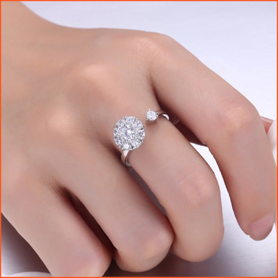 Zaphariq Rotating Cubic Zirconia Studded Adjustable Silver-Plated Flower Ring For Women Alloy Crystal Silver Plated Ring
