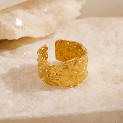 Hollywood Studio ANTI TARNISH 18K GOLD PLATED RING Stainless Steel Gold Plated Ring