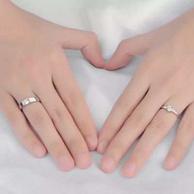 University Trendz Special Couple Ring Silver Plated For Lovers Alloy Crystal Silver Plated Ring Set