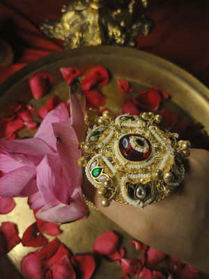 EvaraAristo Brass Brass Plated Ring
