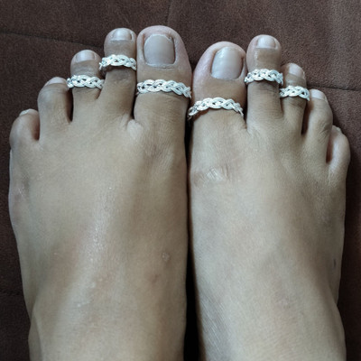 MAYA IMPEX Staylish Adjustable Toe Rings Set For Women Brass Silver Plated Toe Ring Set