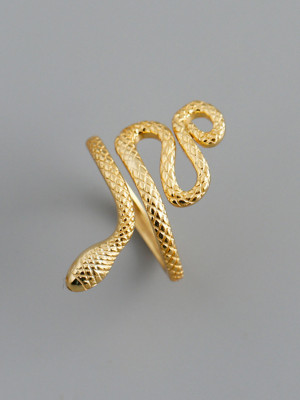 Scintillare by Sukkhi Adjustable Finger Ring Alloy Gold Plated Ring