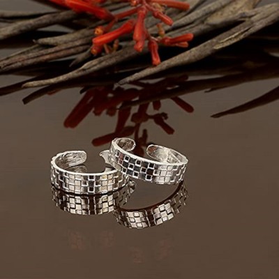 Silver Chest Sterling Silver Toe Ring Pair For Women – Elegant Self Design Silver Bands Silver Toe Ring