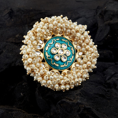 Sukkhi Alloy Gold Plated Ring