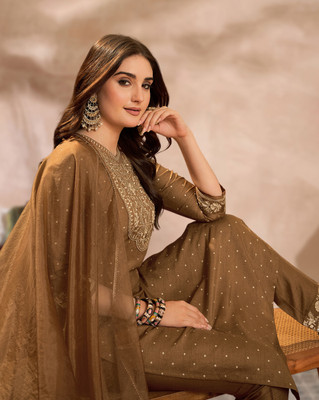 Tasrika Embroidered Kurta, Trouser/Pant & Dupatta Set