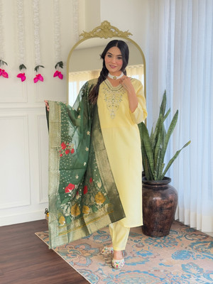 MANSI Applique Kurta, Trouser/Pant & Dupatta Set