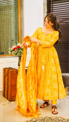 PRAVIK Self Design Kurta, Trouser/Pant & Dupatta Set