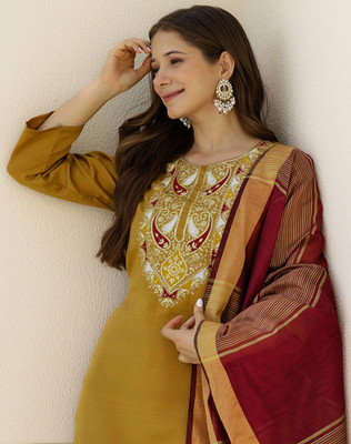 Tasrika Embellished, Embroidered Kurta, Salwar & Dupatta Set