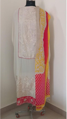 VEDA Embroidered Kurta, Palazzo & Dupatta Set