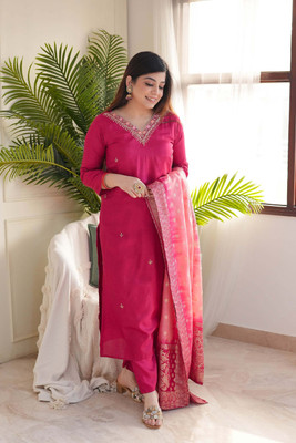 VHCLOTHES Woven Kurta, Salwar & Dupatta Set