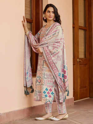 Hevil Creation Embroidered Kurta, Trouser/Pant & Dupatta Set