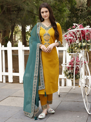 berrylicious Women Kurta Pant Dupatta Set