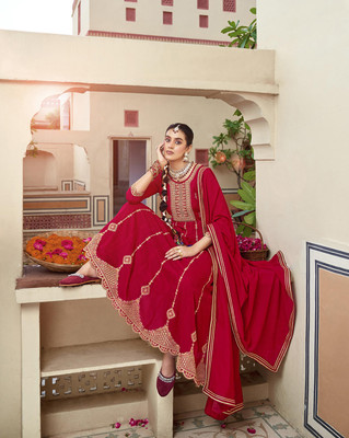 House of Pataudi Embroidered Kurta, Trouser/Pant & Dupatta Set