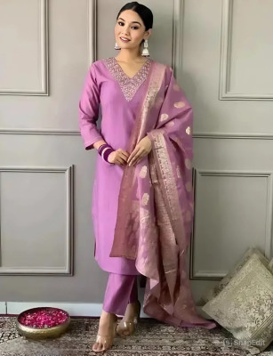 Wearpeach Embroidered Kurta, Trouser/Pant & Dupatta Set