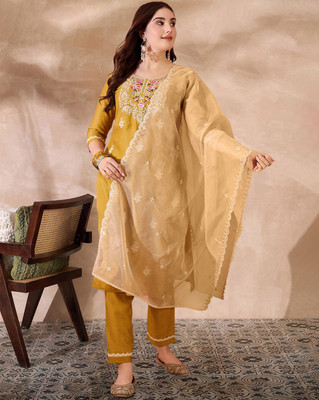 Tasrika Embroidered Kurta, Trouser/Pant & Dupatta Set