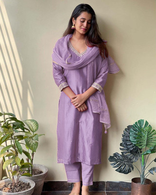 CLAVINET Embroidered Kurta, Trouser/Pant & Dupatta Set