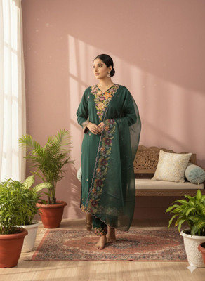 Pehnawafashions Embroidered Kurta, Trouser/Pant & Dupatta Set