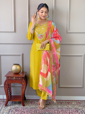 RN Fashion Self Design Kurta, Trouser/Pant & Dupatta Set