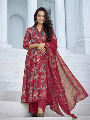Tasrika Floral Print, Embroidered, Embroidered Kurta, Trouser/Pant & Dupatta Set