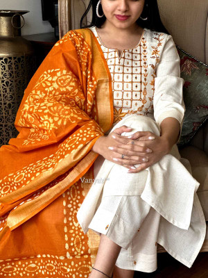 Kurtinic Embroidered Kurta, Trouser/Pant & Dupatta Set