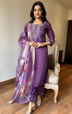 Aksa Fashion Embellished Kurta, Salwar & Dupatta Set