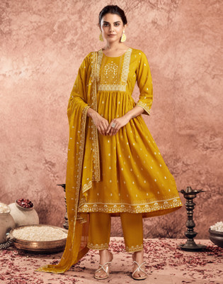 Skylee Embellished, Geometric Print Kurta, Trouser/Pant & Dupatta Set