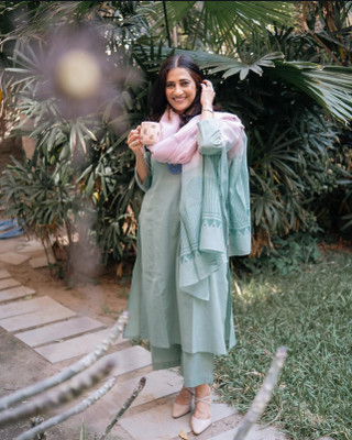 Hetvi Creation Self Design Kurta, Trouser/Pant & Dupatta Set