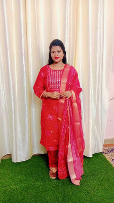 PRASHANTHVI CREATIONS Self Design Kurta, Trouser/Pant & Dupatta Set