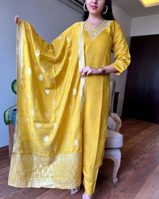 HOUSE OF COMMON Embroidered Kurta, Trouser/Pant & Dupatta Set
