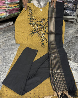 AL RAZAB Embroidered Kurta, Trouser/Pant & Dupatta Set