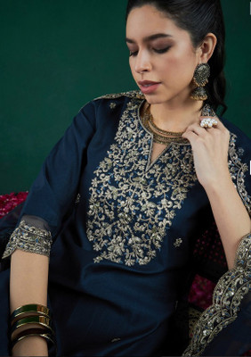 VIVAH VASTRA Solid Kurta, Trouser/Pant & Dupatta Set