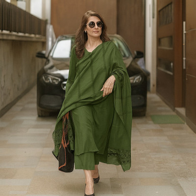Rahigomar Solid Kurta, Trouser/Pant & Dupatta Set