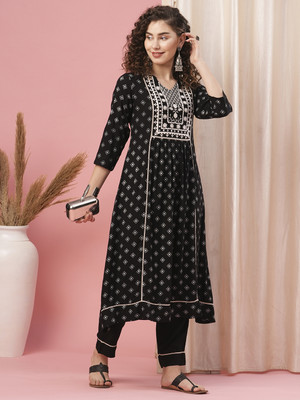 Globus Women Kurta Pant Set