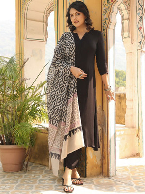 Lakira Solid Kurta, Legging & Dupatta Set