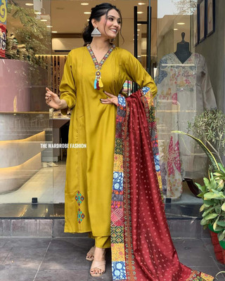 Dhruvil Impex Solid Kurta, Salwar & Dupatta Set