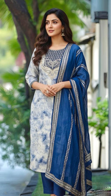 zoeyasvogue Embellished Kurta, Trouser/Pant & Dupatta Set