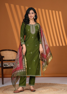 DCEE PLUS Embroidered Kurta, Salwar & Dupatta Set