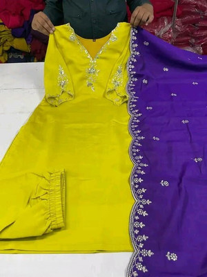 ROHEENI CREATION Embroidered Kurta, Trouser/Pant & Dupatta Set