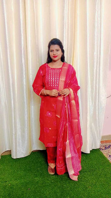 PRASHANTHVI CREATIONS Self Design Kurta, Trouser/Pant & Dupatta Set