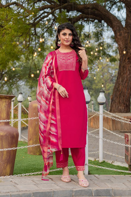 VEERACOLLECTION Embroidered Kurta, Salwar & Dupatta Set
