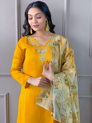 JAPNAAM Embroidered Kurta, Trouser/Pant & Dupatta Set