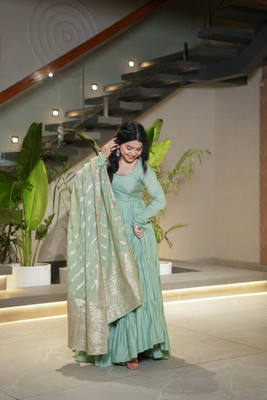 CULTISE QUEEN Printed Kurta, Legging & Dupatta Set