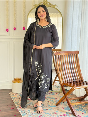 JAPNAAM Women Kurta Pant Dupatta Set